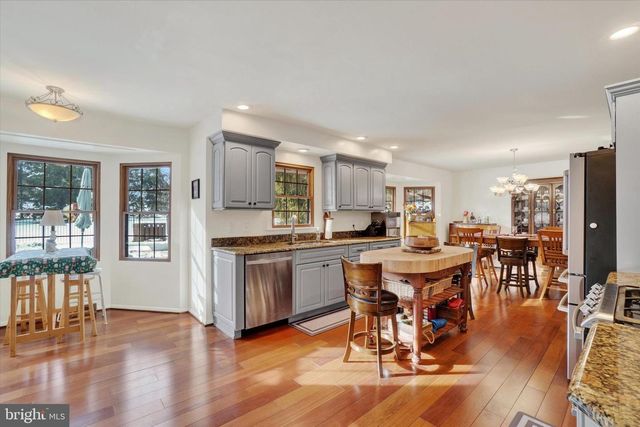 2350 SUTTON RD, York, PA 17403