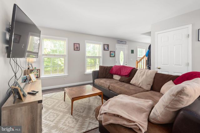 5710 RIVERBEND LN, Reva, VA 22735