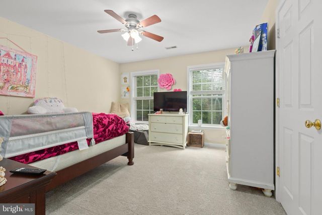 5710 RIVERBEND LN, Reva, VA 22735