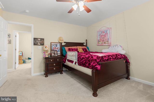 5710 RIVERBEND LN, Reva, VA 22735