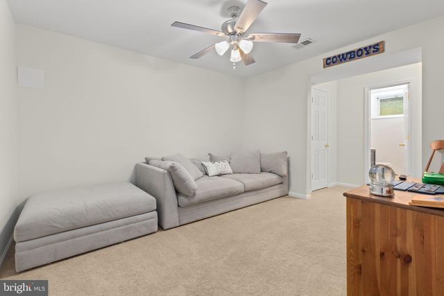 5710 RIVERBEND LN, Reva, VA 22735