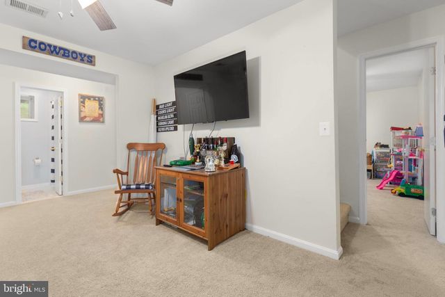 5710 RIVERBEND LN, Reva, VA 22735