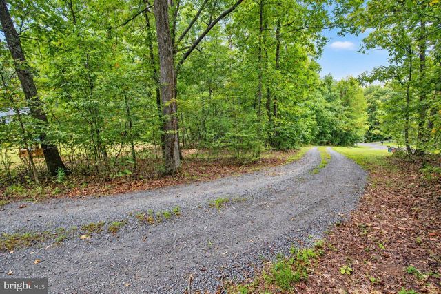 5710 RIVERBEND LN, Reva, VA 22735