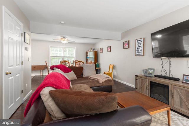 5710 RIVERBEND LN, Reva, VA 22735