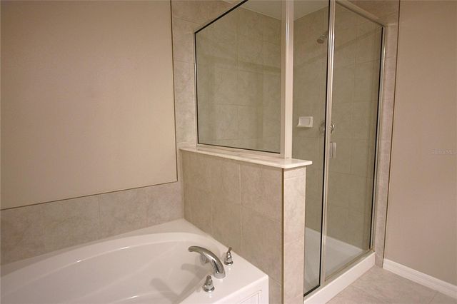 812 ROYAL EMPRESS DRIVE, Ruskin, FL 33570