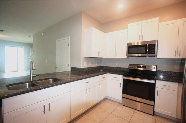 812 ROYAL EMPRESS DRIVE, Ruskin, FL 33570