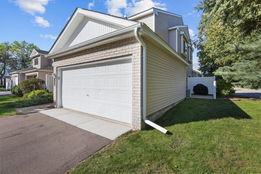 1358 Idlewood Way, Shakopee, MN 55379 — exterior
