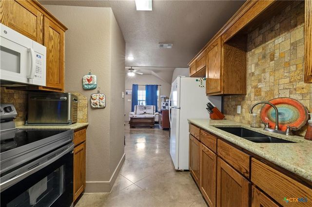 1239 Honor LN, Temple, TX 76501