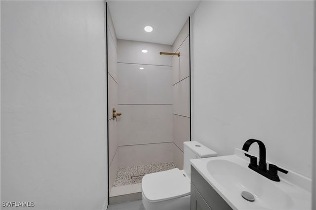 1140 NW 19th PL, Cape Coral, FL 33993