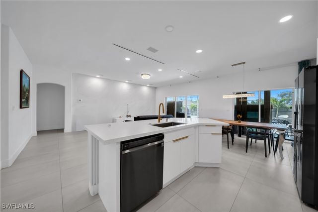 1140 NW 19th PL, Cape Coral, FL 33993