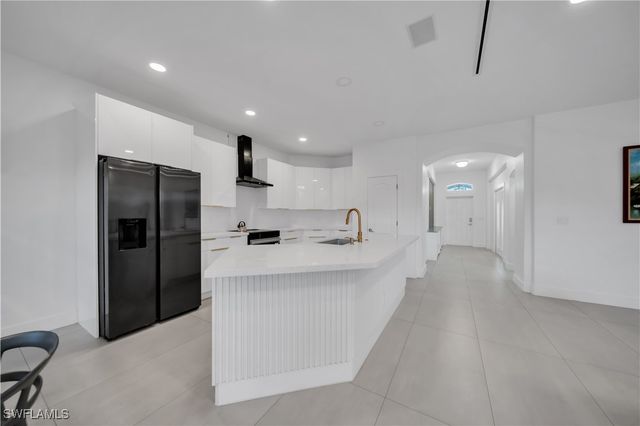 1140 NW 19th PL, Cape Coral, FL 33993