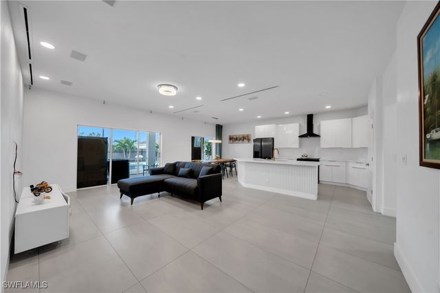 1140 NW 19th PL, Cape Coral, FL 33993