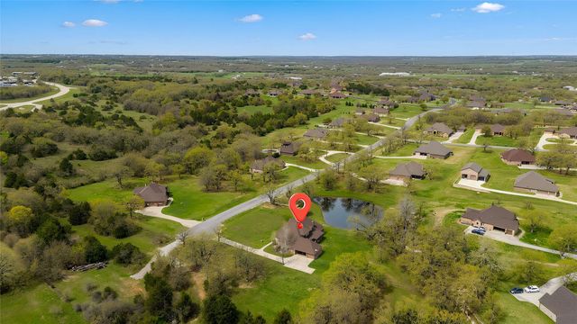 209 Ellis Creek Drive, Weatherford, TX 76085