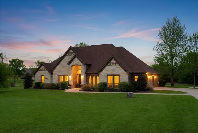 209 Ellis Creek Drive, Weatherford, TX 76085