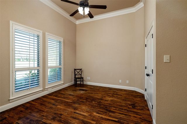 209 Ellis Creek Drive, Weatherford, TX 76085