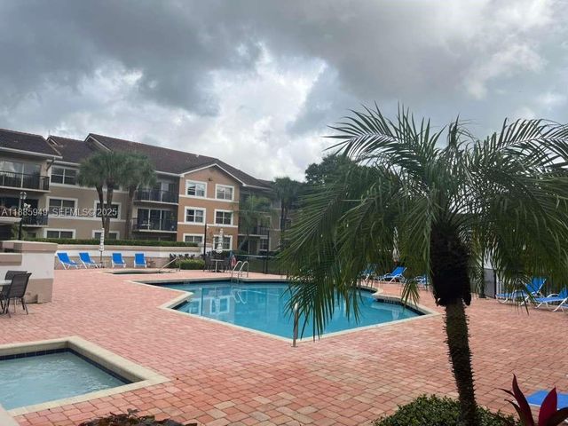 8821 Wiles Rd 102, Coral Springs, FL 33067