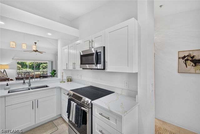 2815 Cypress Trace CIR 204, Naples, FL 34119