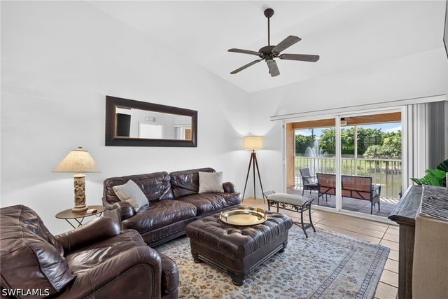 2815 Cypress Trace CIR 204, Naples, FL 34119