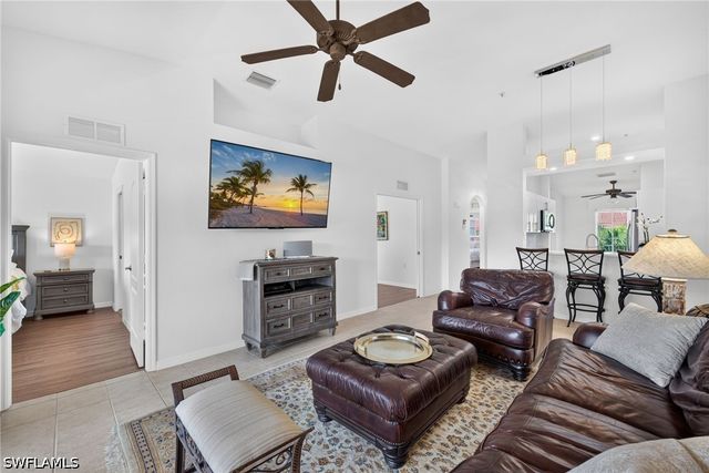 2815 Cypress Trace CIR 204, Naples, FL 34119