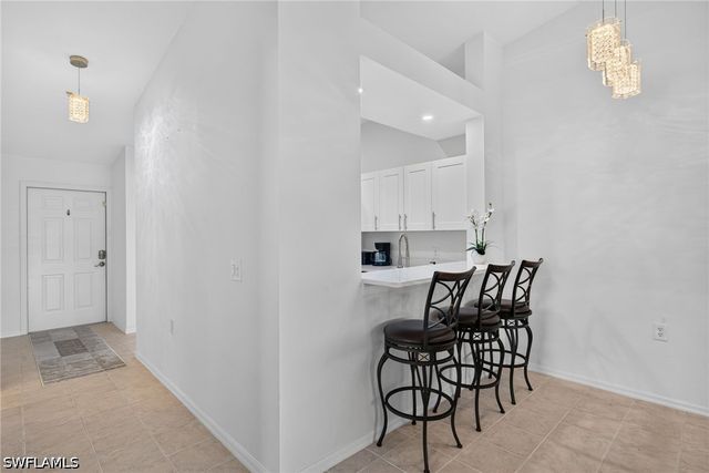 2815 Cypress Trace CIR 204, Naples, FL 34119