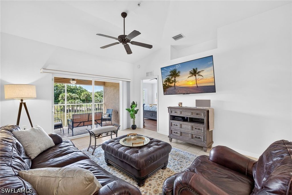 2815 Cypress Trace CIR 204, Naples, FL 34119