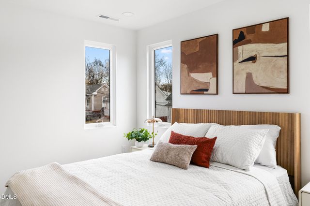 907 N Elizabeth Street, Durham, NC 27701