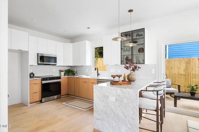 907 N Elizabeth Street, Durham, NC 27701