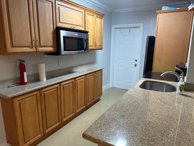 2600 S Ocean Drive, Hollywood, FL 33019