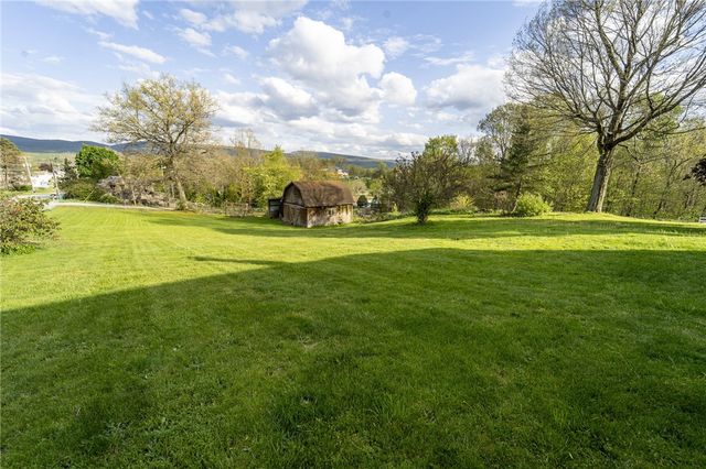3872 Route 31, Donegal, PA 15646