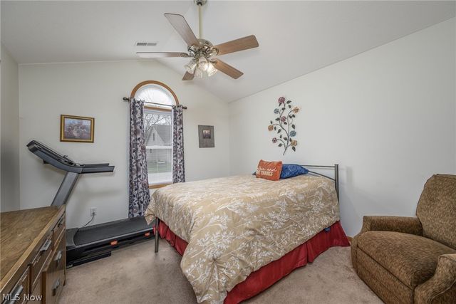 1432 Waters Edge Drive, Akron, OH 44313