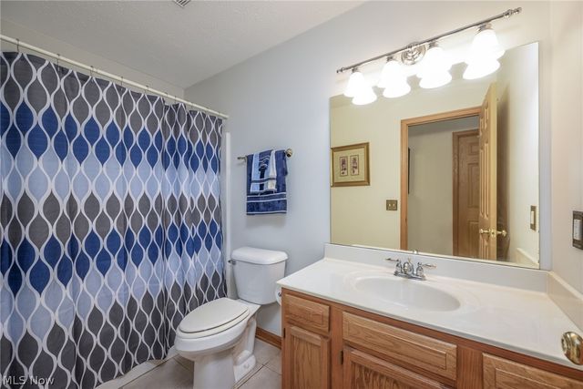 1432 Waters Edge Drive, Akron, OH 44313