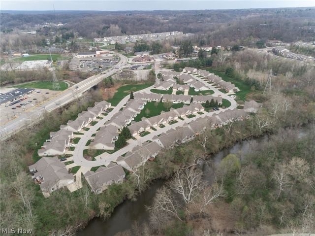 1432 Waters Edge Drive, Akron, OH 44313