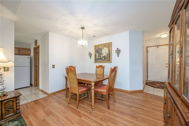 1432 Waters Edge Drive, Akron, OH 44313