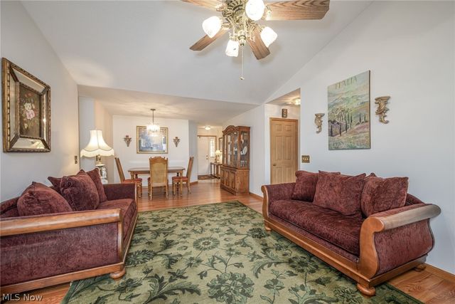 1432 Waters Edge Drive, Akron, OH 44313