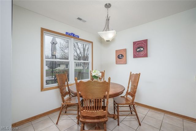 1432 Waters Edge Drive, Akron, OH 44313