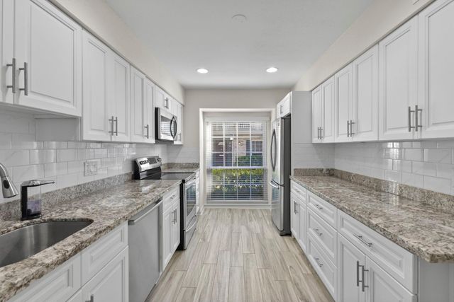 425 Bendwood Drive 49, Houston, TX 77024