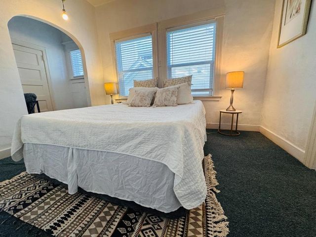 2737 12th Avenue, Oakland, CA 94606