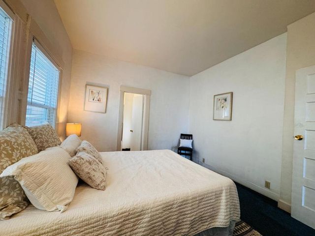 2737 12th Avenue, Oakland, CA 94606