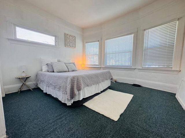 2737 12th Avenue, Oakland, CA 94606