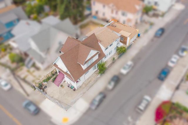 2737 12th Avenue, Oakland, CA 94606