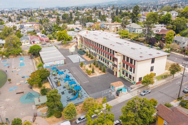 2737 12th Avenue, Oakland, CA 94606