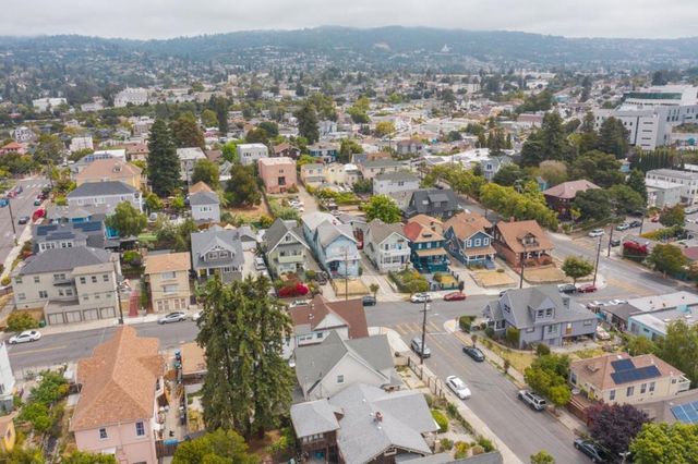 2737 12th Avenue, Oakland, CA 94606