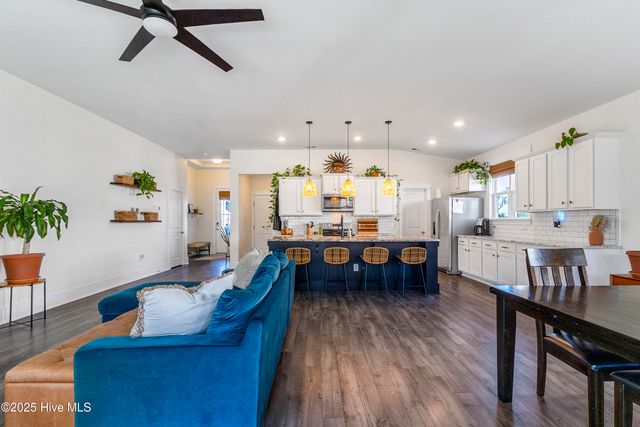 310 Edgewater Way, Holly Ridge, NC 28445