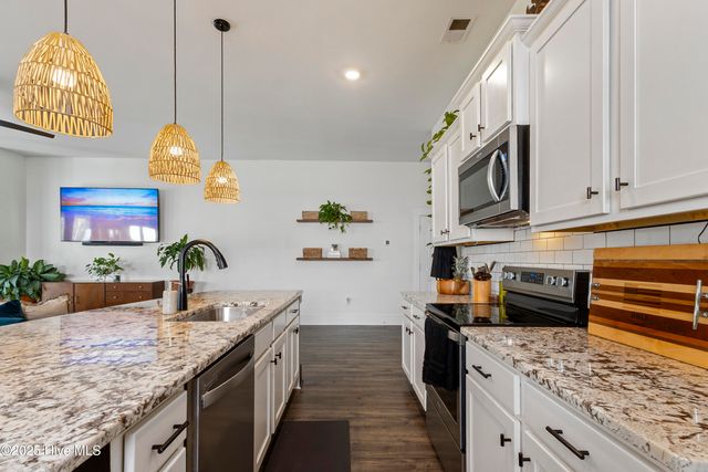 310 Edgewater Way, Holly Ridge, NC 28445