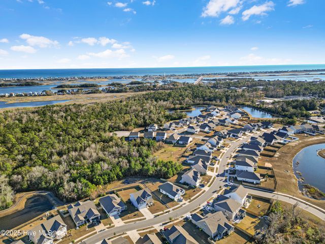 310 Edgewater Way, Holly Ridge, NC 28445