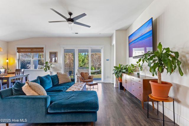 310 Edgewater Way, Holly Ridge, NC 28445