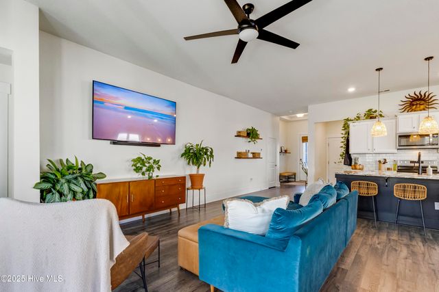 310 Edgewater Way, Holly Ridge, NC 28445