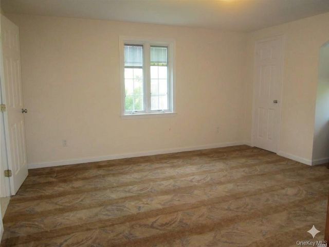 64 Old Pond Road, Great Neck, NY 11023