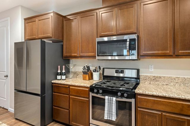 1462 Cedarbrook Rd, West Sacramento, CA 95691