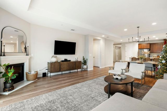 1462 Cedarbrook Rd, West Sacramento, CA 95691